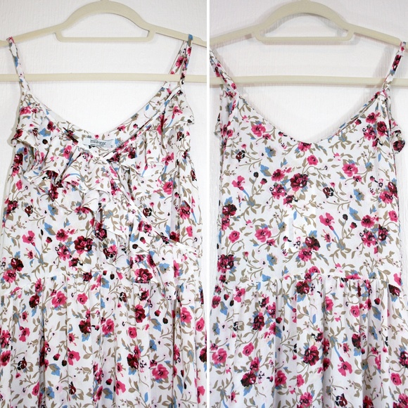 Ruffle Detail Faux Wrap Floral Maxi Dress NWT - Picture 5 of 8